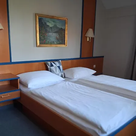 Thuenauer Hotel *