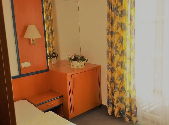 Thuenauer * Offenhausen